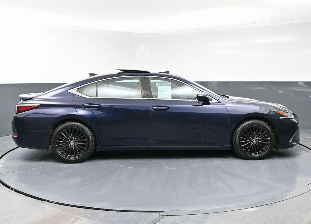 Used 2025 Lexus ES 350 w/ Premium Package image 8