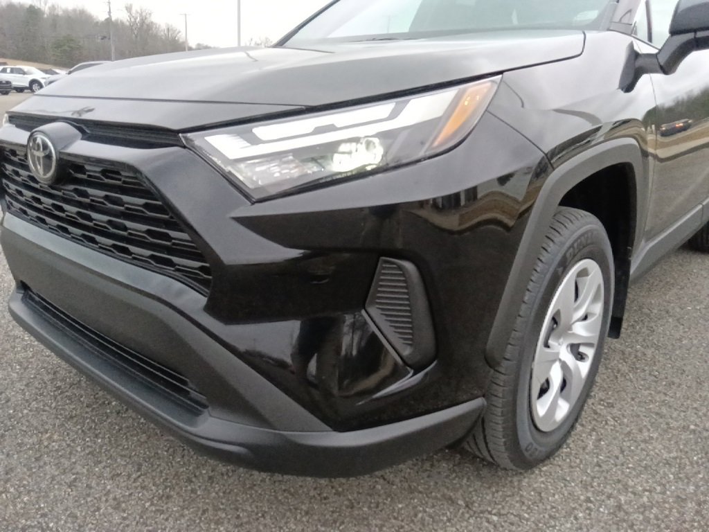 New 2025 Toyota RAV4 LE image 9