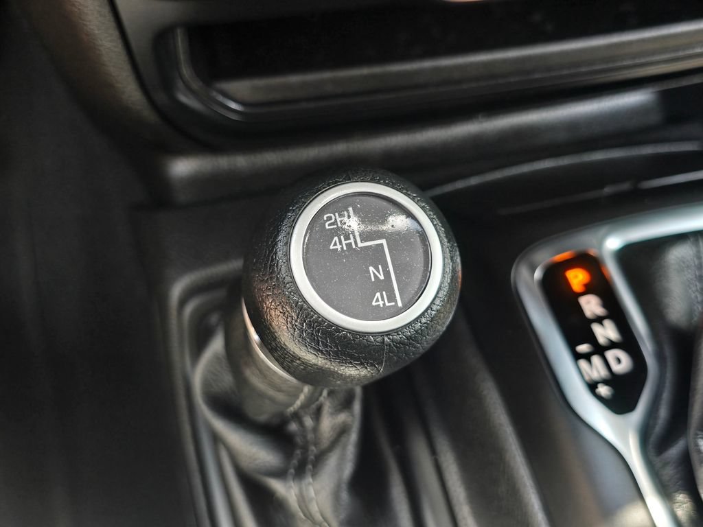 Used 2024 Jeep Wrangler Unlimited Sport AWD/4WD image 46