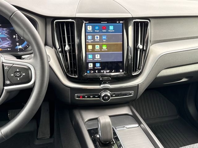 Used 2022 Volvo XC60 B5 Momentum image 14