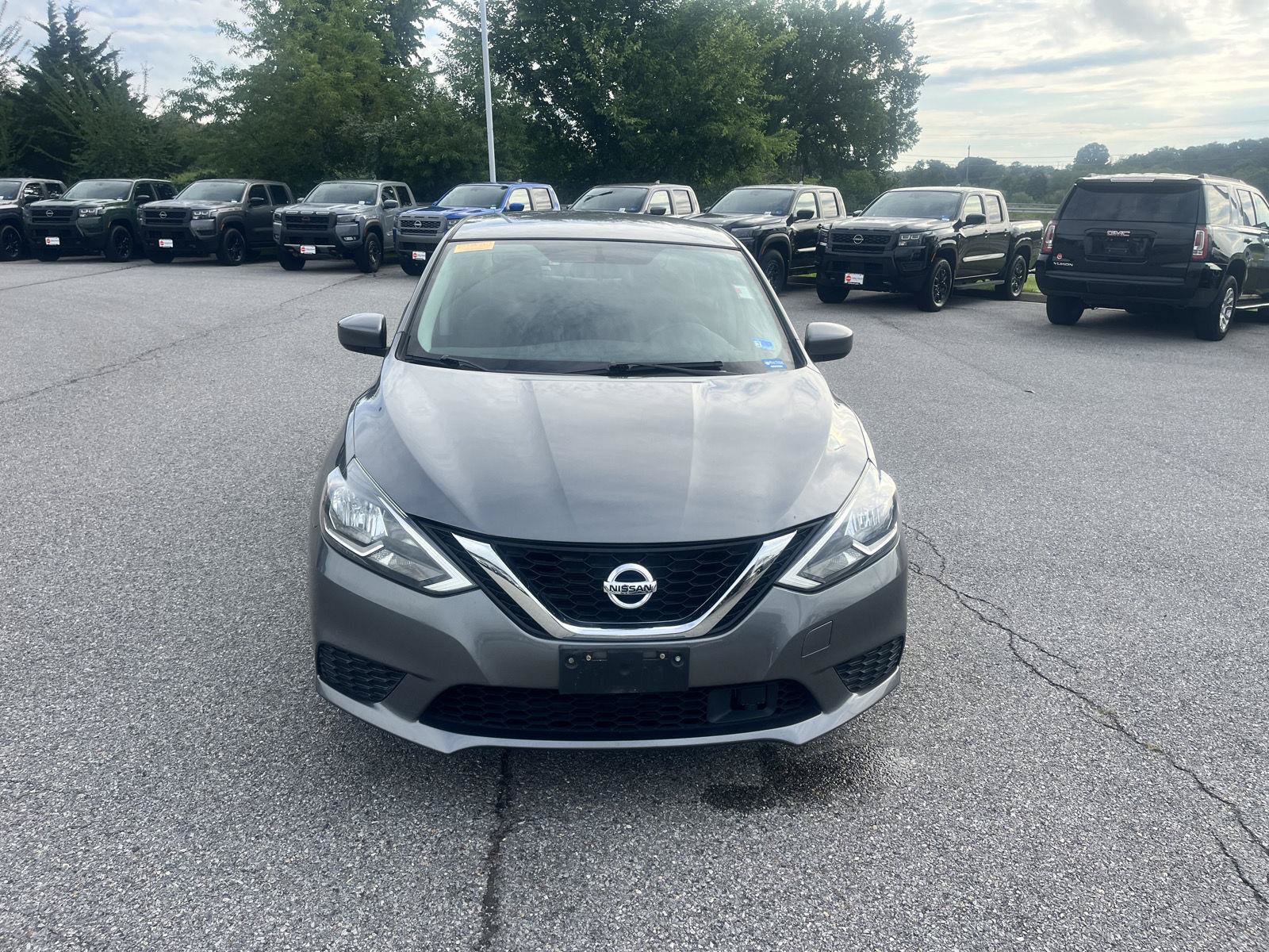 Used 2019 Nissan Sentra SV FWD image 2