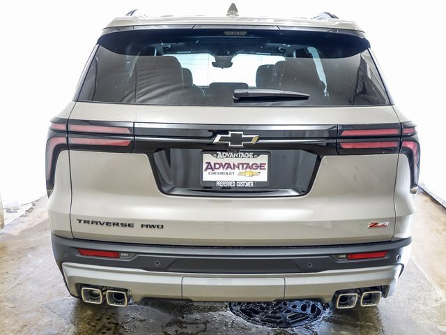 New 2026 Chevrolet Traverse Z71 w/ Enhanced Driving Package image 6