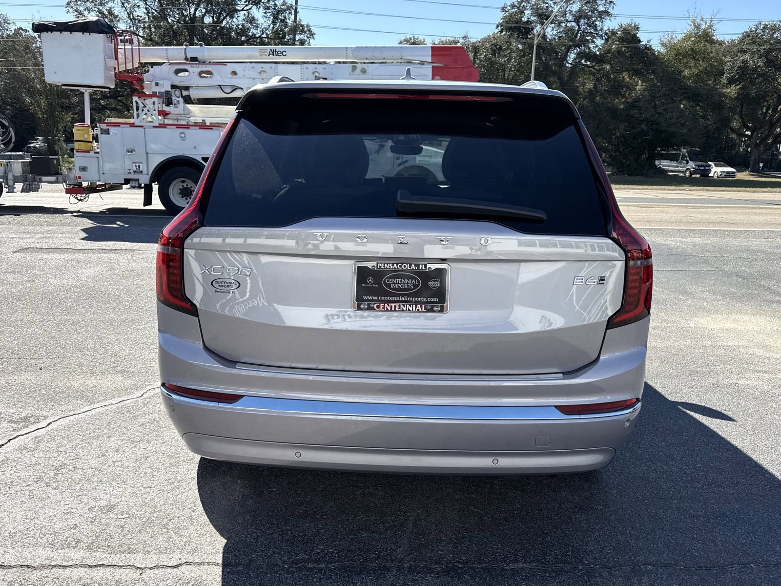 New 2026 Volvo XC90 B6 Plus w/ Protection Package Premier image 4