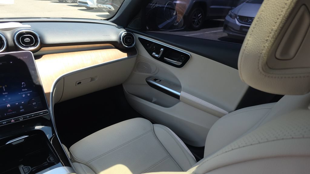 Used 2022 Mercedes-Benz C 300 Sedan image 27