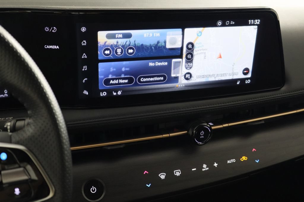 Used 2023 Nissan Ariya FWD image 18
