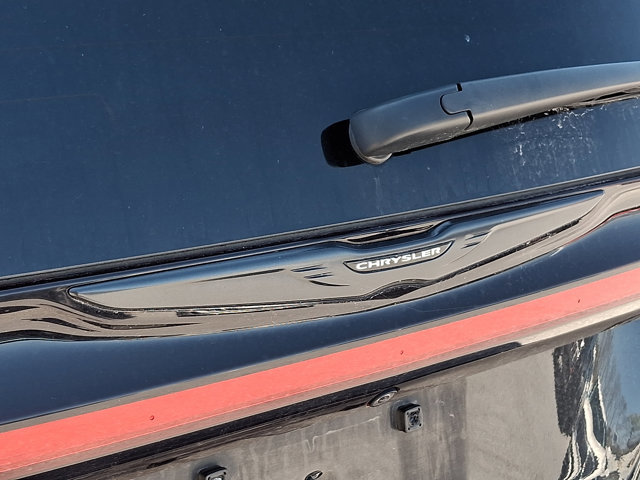 Used 2022 Chrysler Pacifica Touring-L w/ S Appearance Package image 29