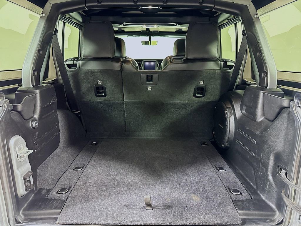 Used 2021 Jeep Wrangler Unlimited Sahara w/ Altitude image 23