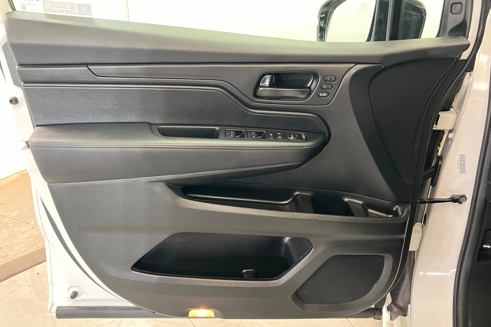 Used 2025 Honda Odyssey Sport-L image 14
