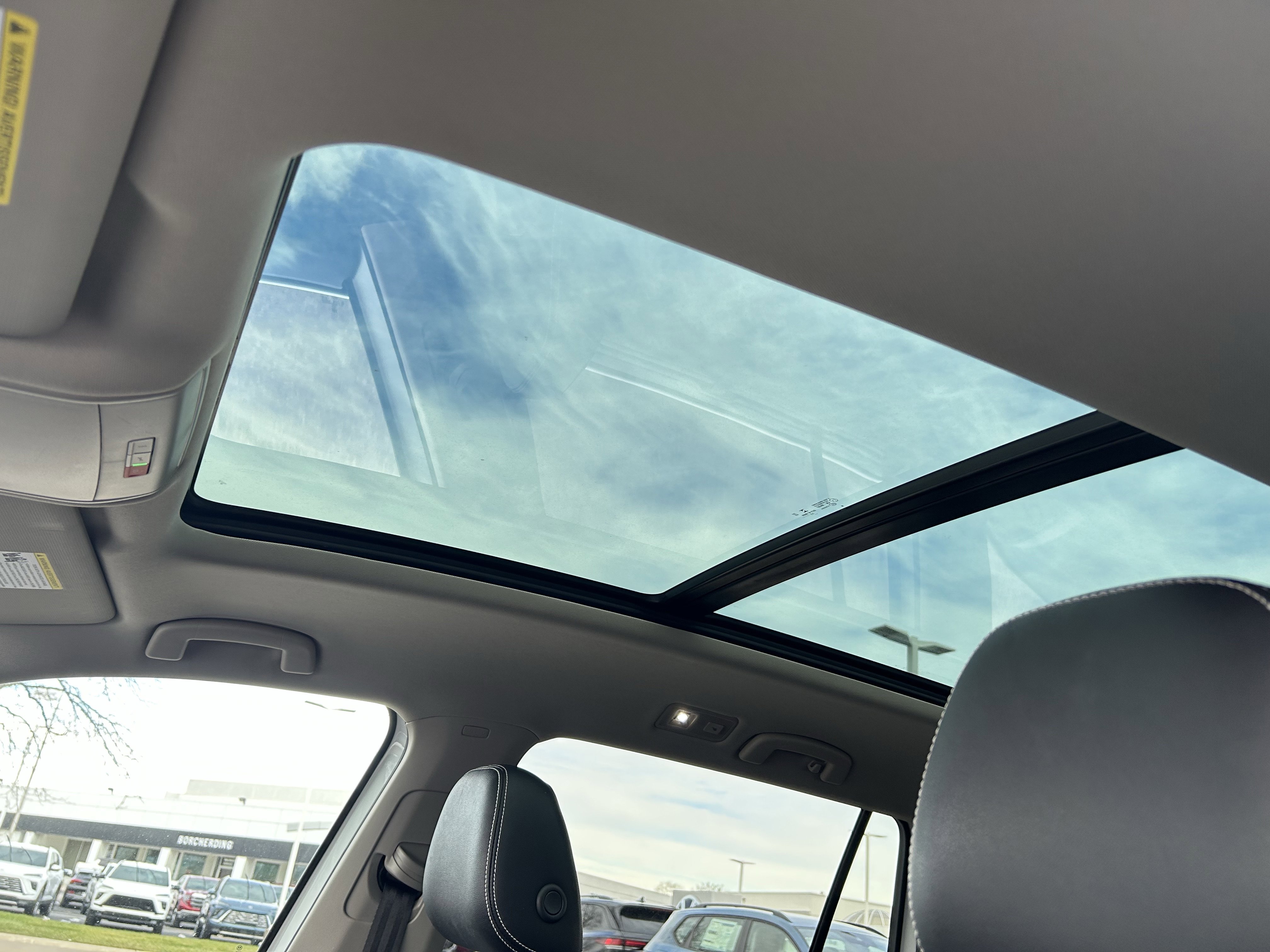 Certified 2023 Volkswagen Atlas SE w/ Panoramic Sunroof Package image 22