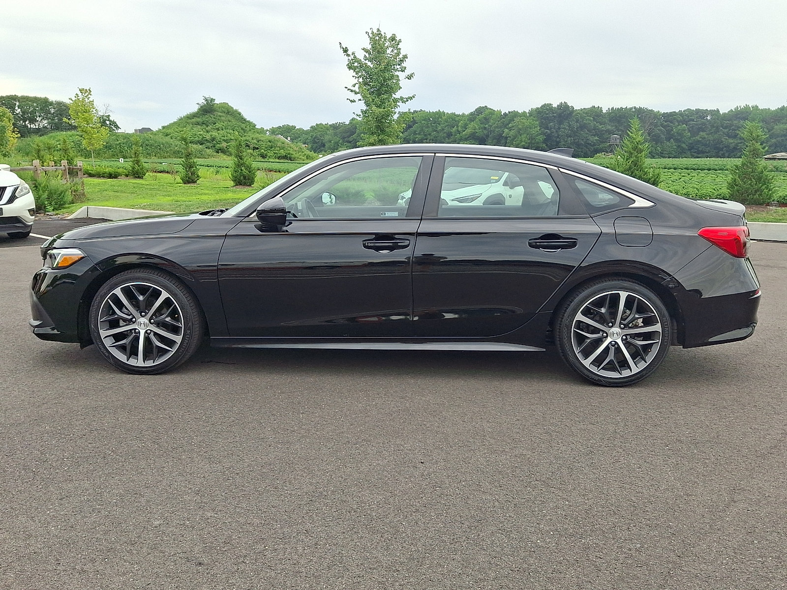 Used 2024 Honda Civic Touring image 4