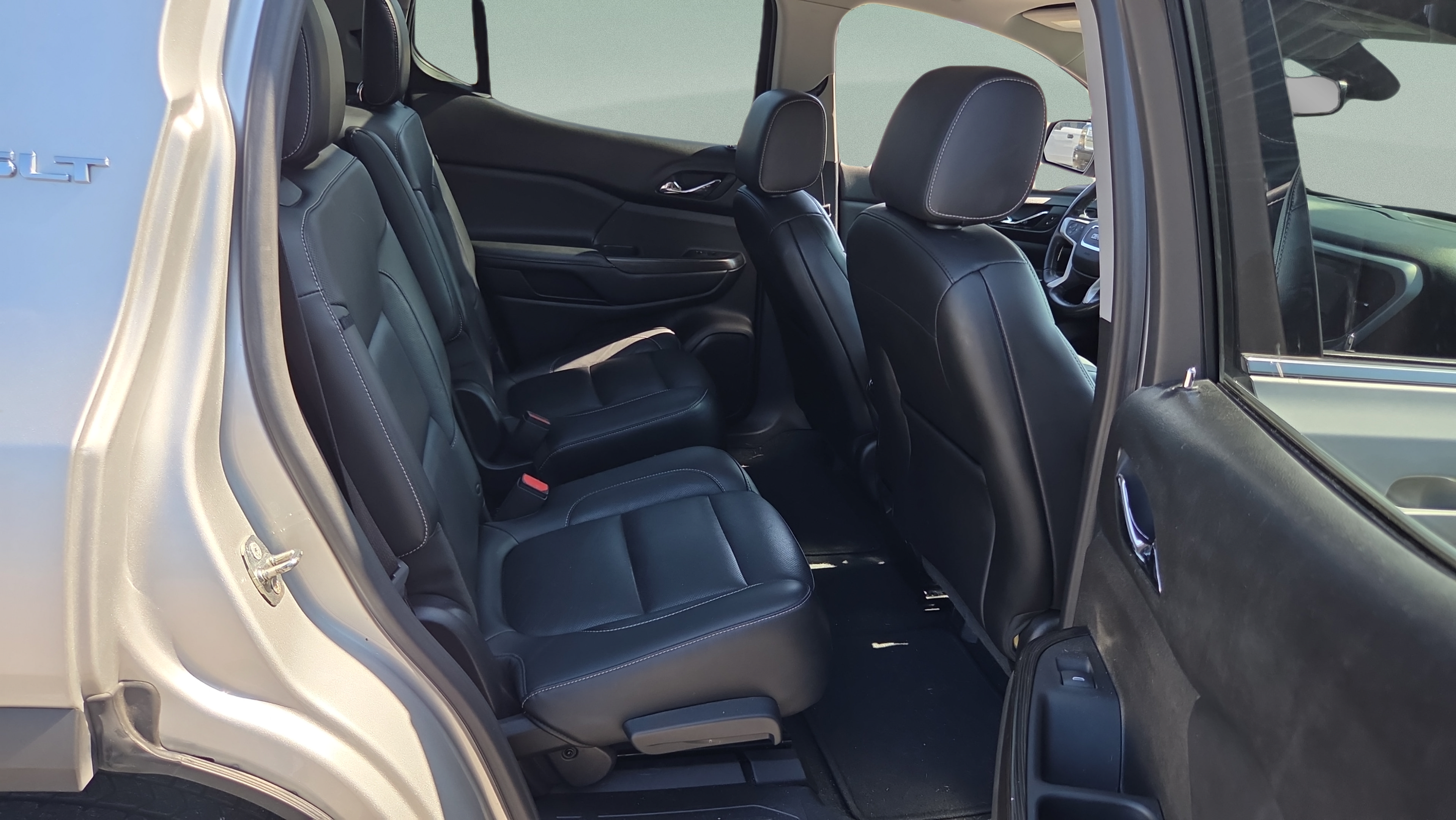 Used 2018 GMC Acadia SLT AWD/4WD image 14