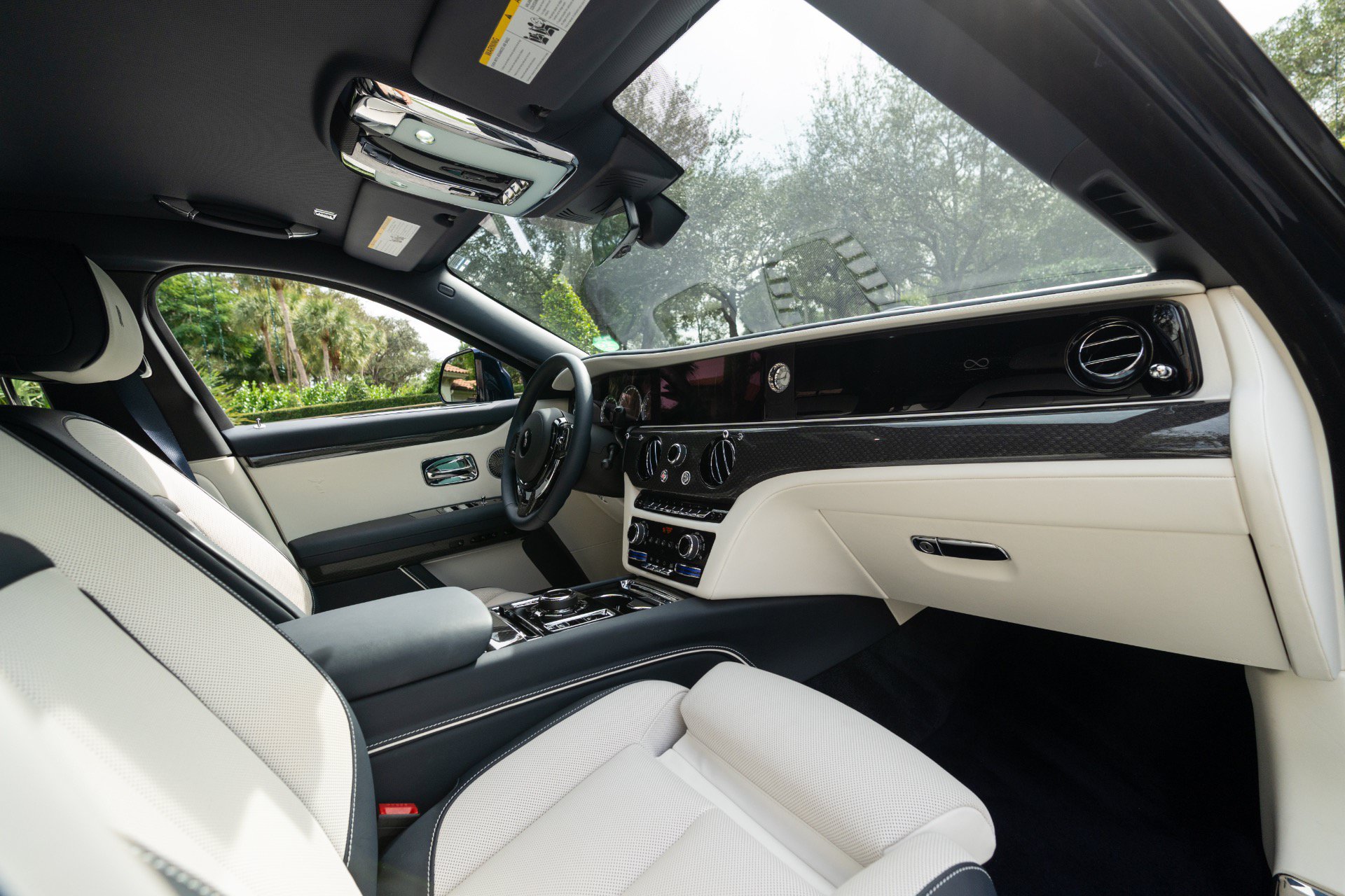 Used 2023 Rolls-Royce Ghost Black Badge w/ Black Badge Ghost Package AWD/4WD image 77