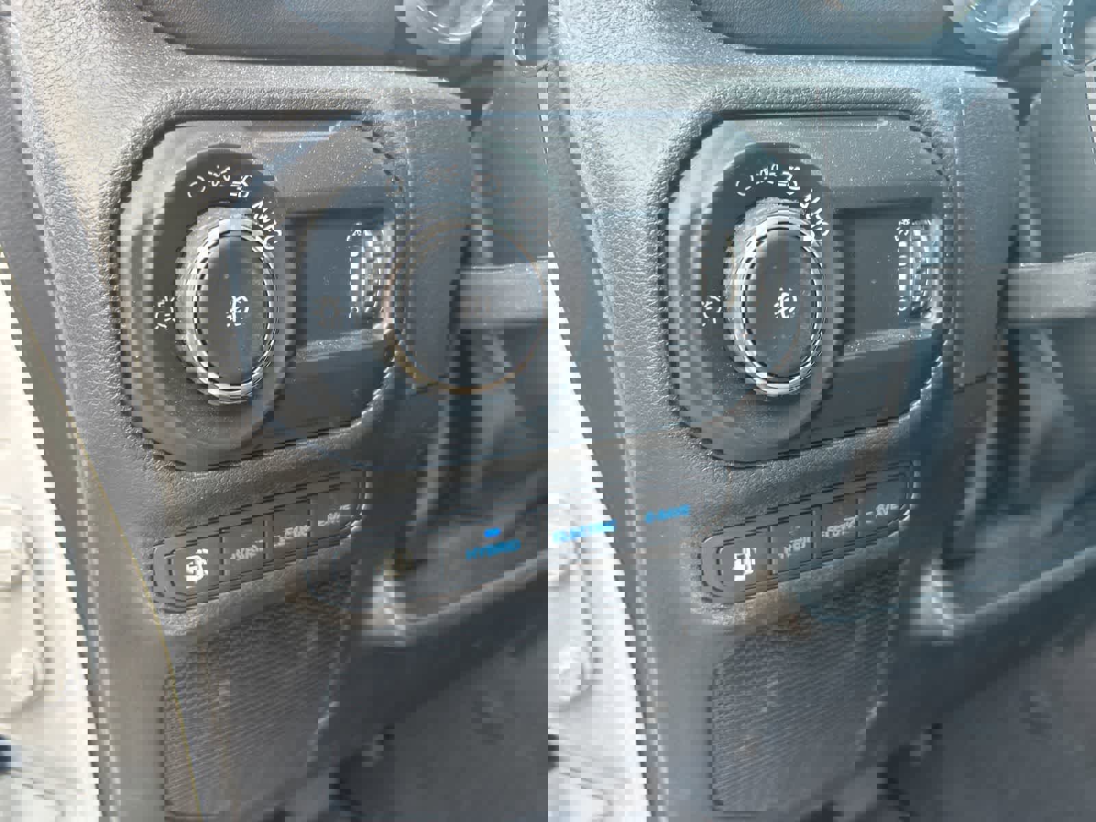 Used 2023 Jeep Wrangler Sahara image 44