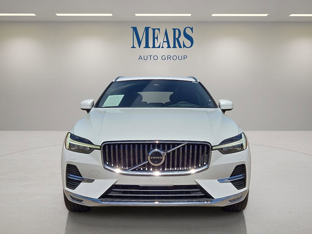 Used 2023 Volvo XC60 B5 Plus AWD/4WD image 9