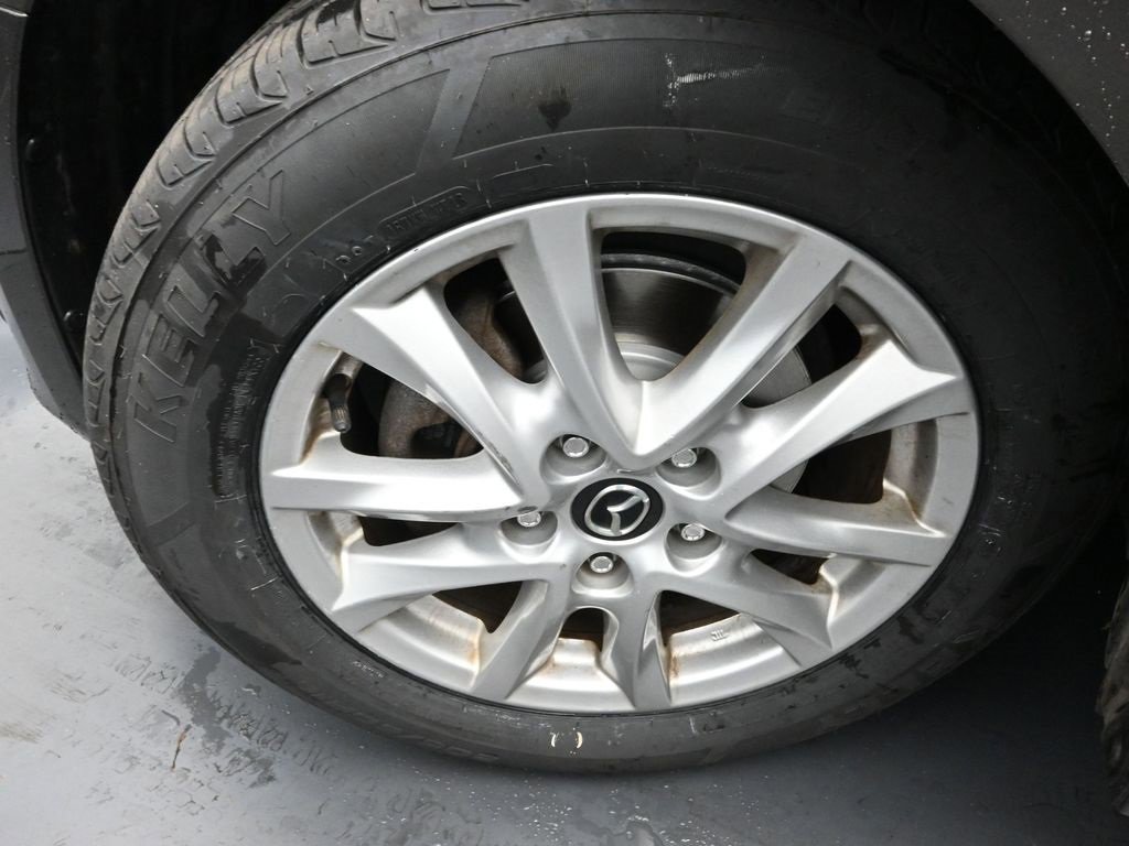 Used 2016 MAZDA MAZDA3 i Touring w/ Popular Equipment Package image 19