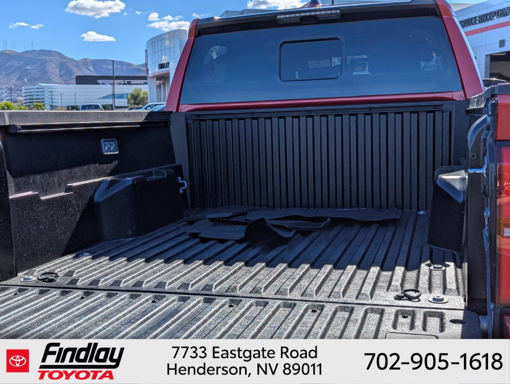 Certified 2025 Toyota Tacoma SR5 AWD/4WD image 32