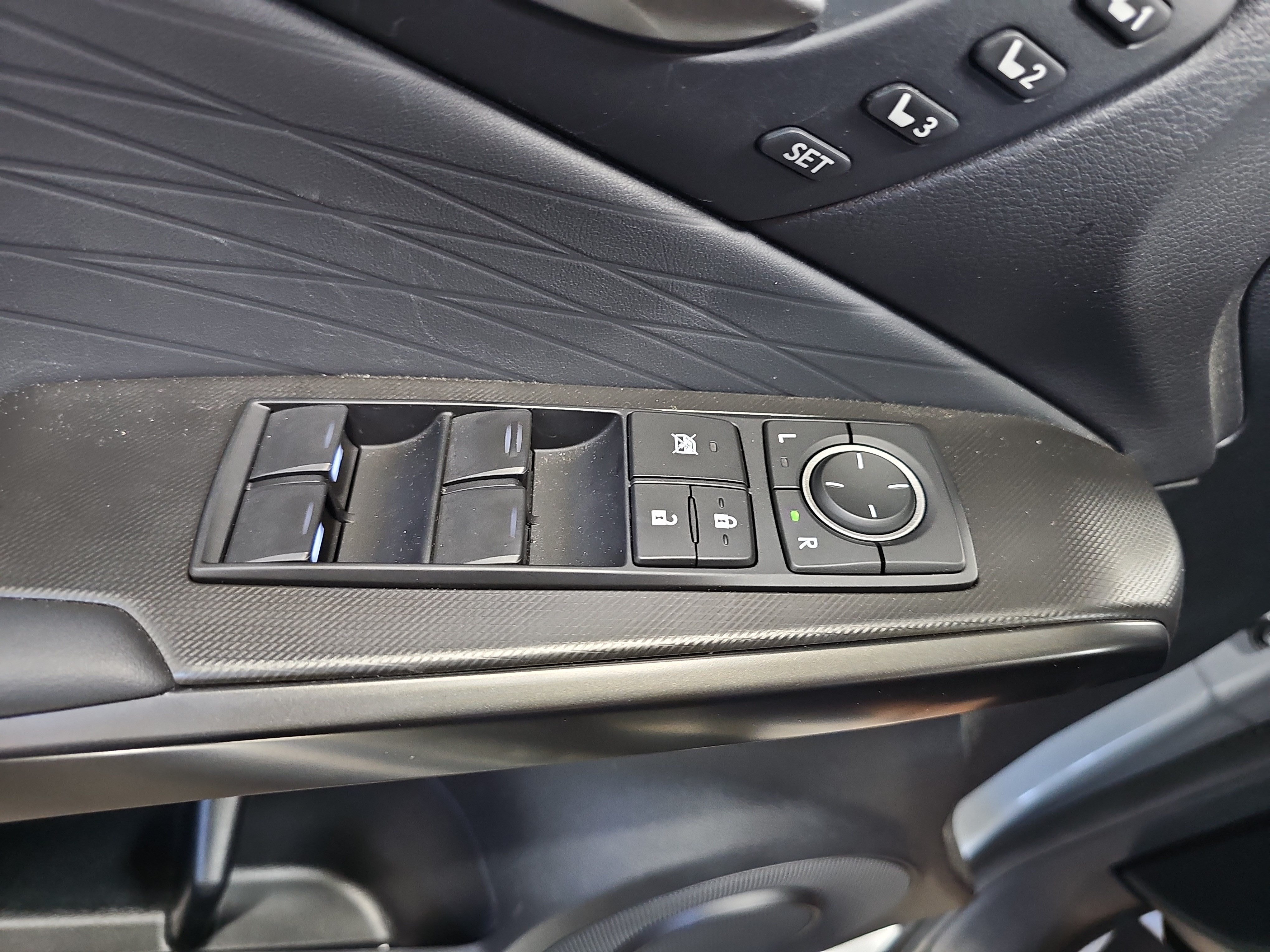 Used 2023 Lexus IS 350 F Sport RWD image 28