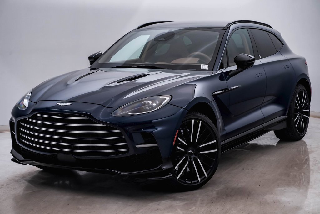 New 2025 Aston Martin DBX 707 image 3