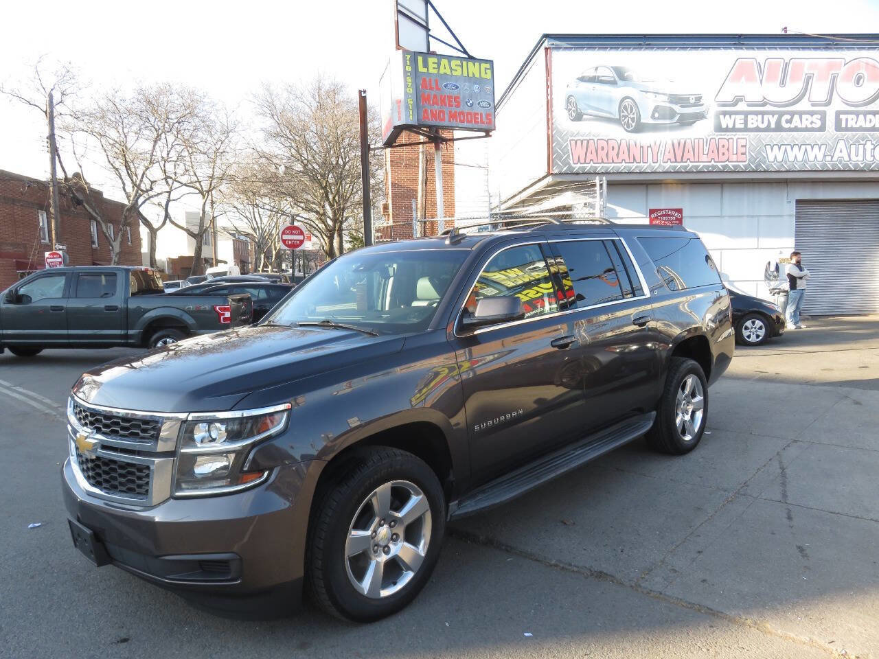 Used 2015 Chevrolet Suburban LT AWD/4WD image 2