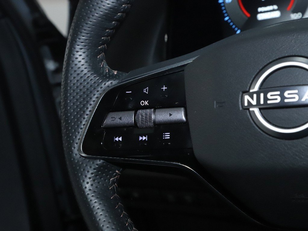 Used 2023 Nissan Ariya FWD image 21