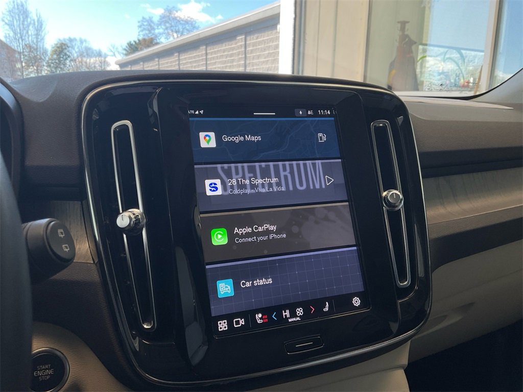 Certified 2023 Volvo XC40 B5 Plus w/ Driver Assist Package image 19