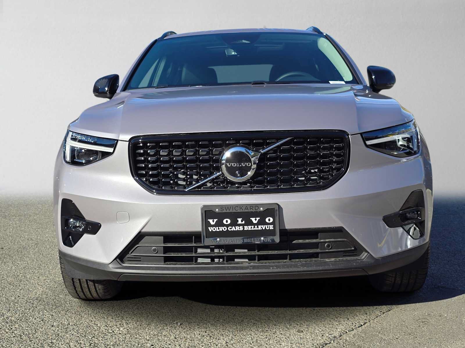 New 2026 Volvo XC40 B5 Plus w/ Protection Package Premier AWD/4WD image 8