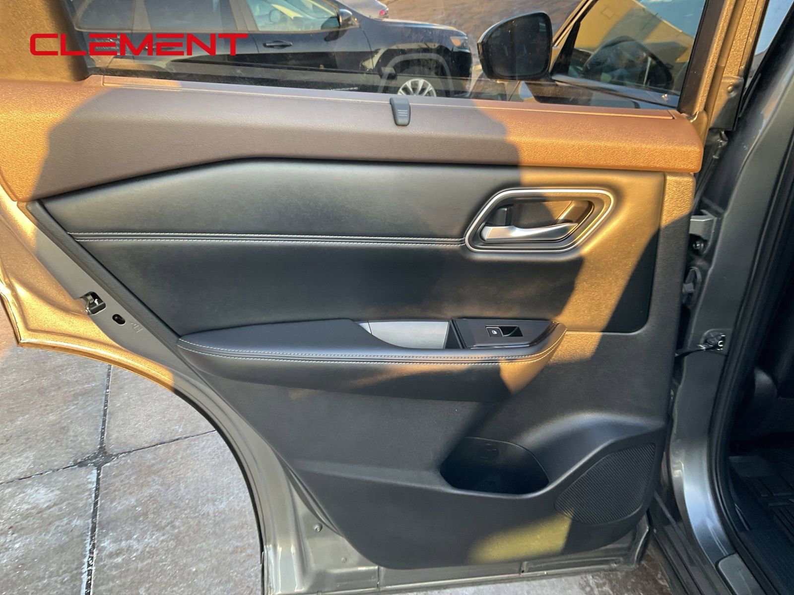 Used 2021 Nissan Rogue Platinum image 27