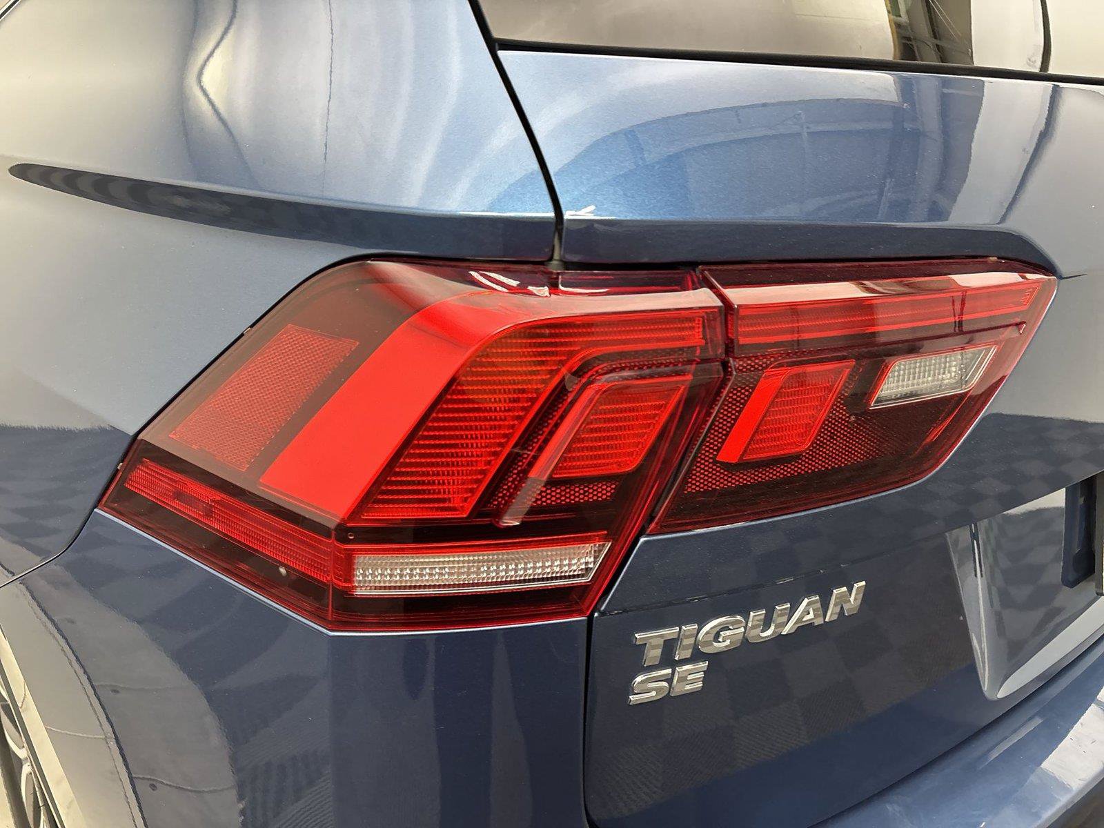 Used 2020 Volkswagen Tiguan SE w/ Panoramic Sunroof Package AWD/4WD image 19