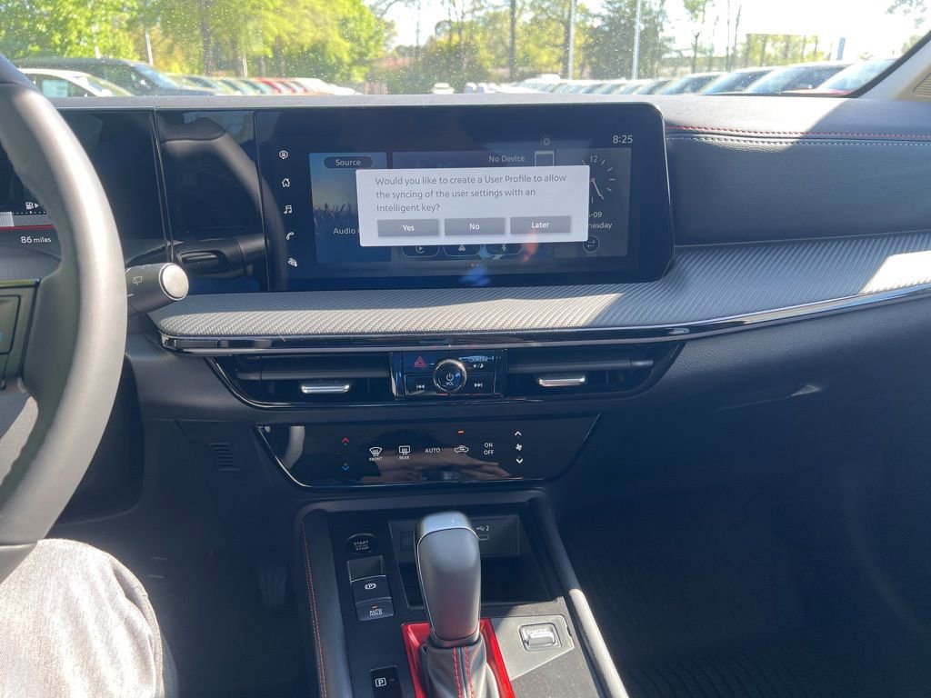 New 2025 Nissan Kicks SR AWD/4WD image 16