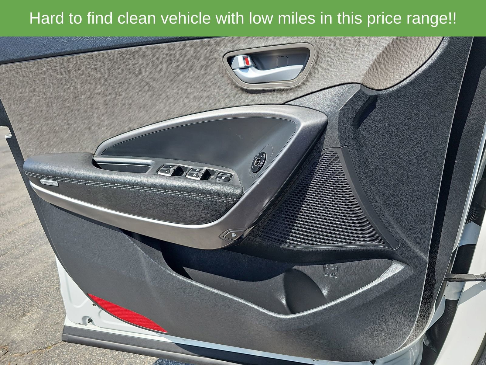 Used 2017 Hyundai Santa Fe Sport FWD image 32