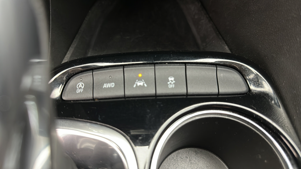 Used 2020 Buick Encore GX Preferred w/ Cold Weather Comfort Package AWD/4WD image 20