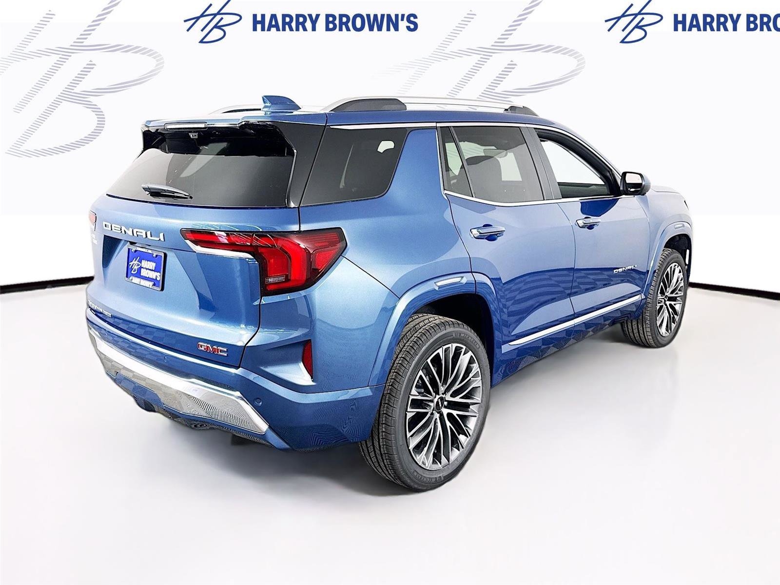 New 2026 GMC Terrain Denali w/ LPO, Floor Liner Package AWD/4WD image 32