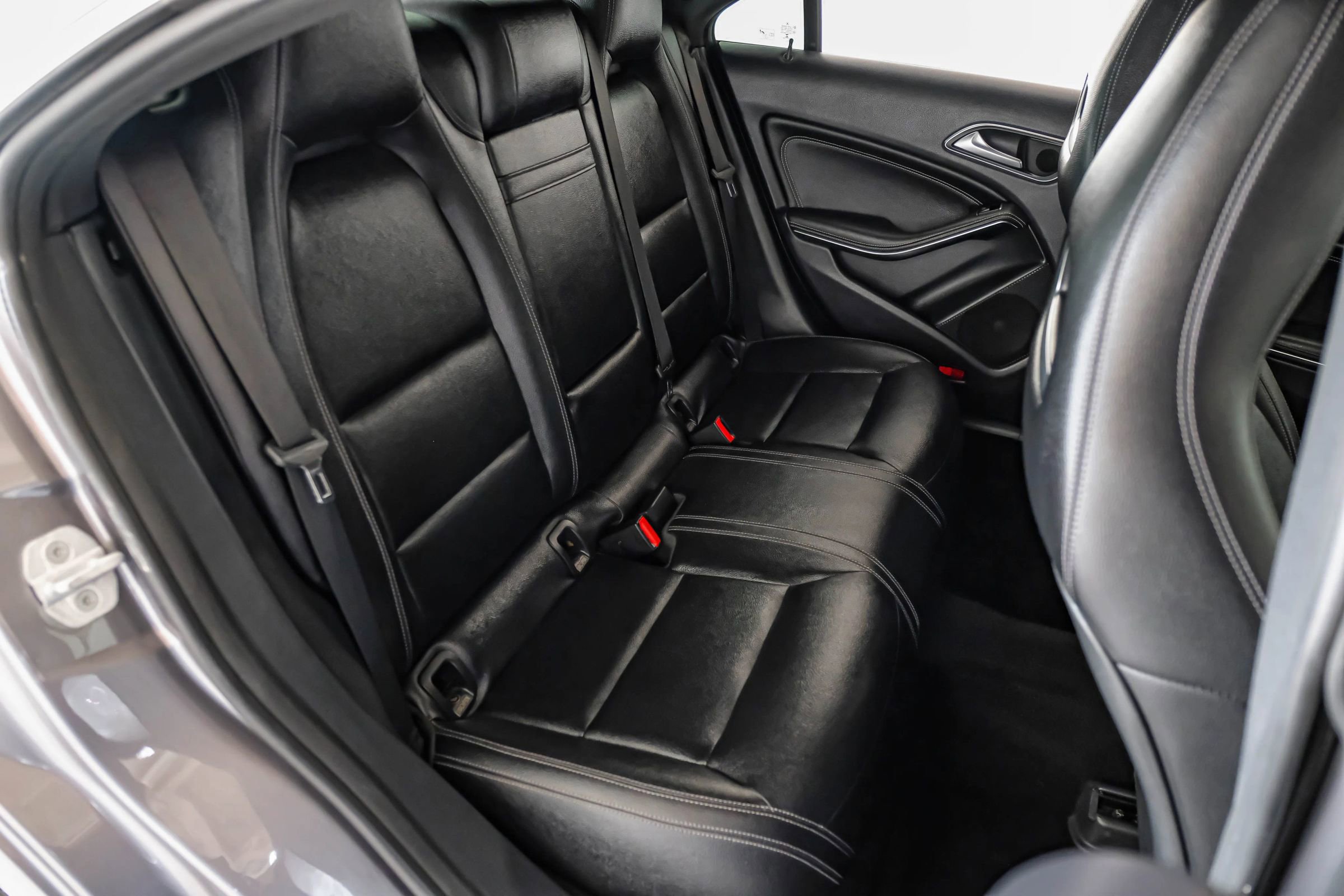 Used 2016 Mercedes-Benz CLA 250 4MATIC w/ Premium 1 Package image 32