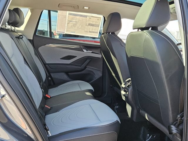New 2026 Volkswagen Tiguan SE FWD image 16