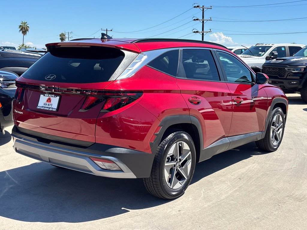 Used 2025 Hyundai Tucson SEL FWD image 3