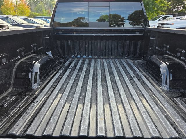 Used 2019 Chevrolet Silverado 1500 LTZ w/ LTZ Plus Package AWD/4WD image 4