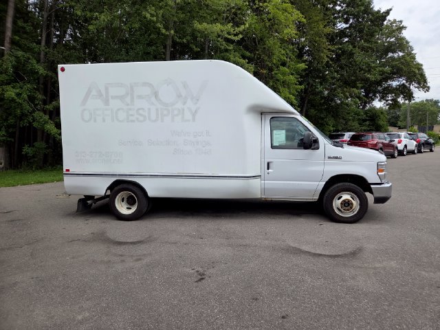 Used 2018 Ford E-350 and Econoline 350 Super Duty w/ Power Windows & Locks Group RWD image 7