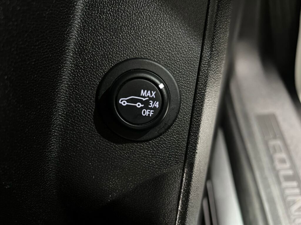 Used 2023 Chevrolet Equinox LT image 14