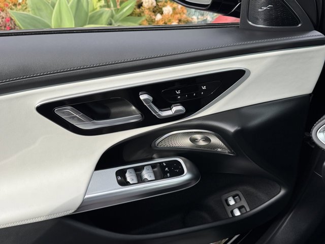 New 2026 Mercedes-Benz E 53 AMG e 4MATIC Sedan image 9