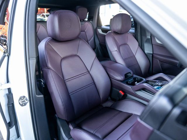 Certified 2025 Porsche Cayenne S AWD/4WD image 54