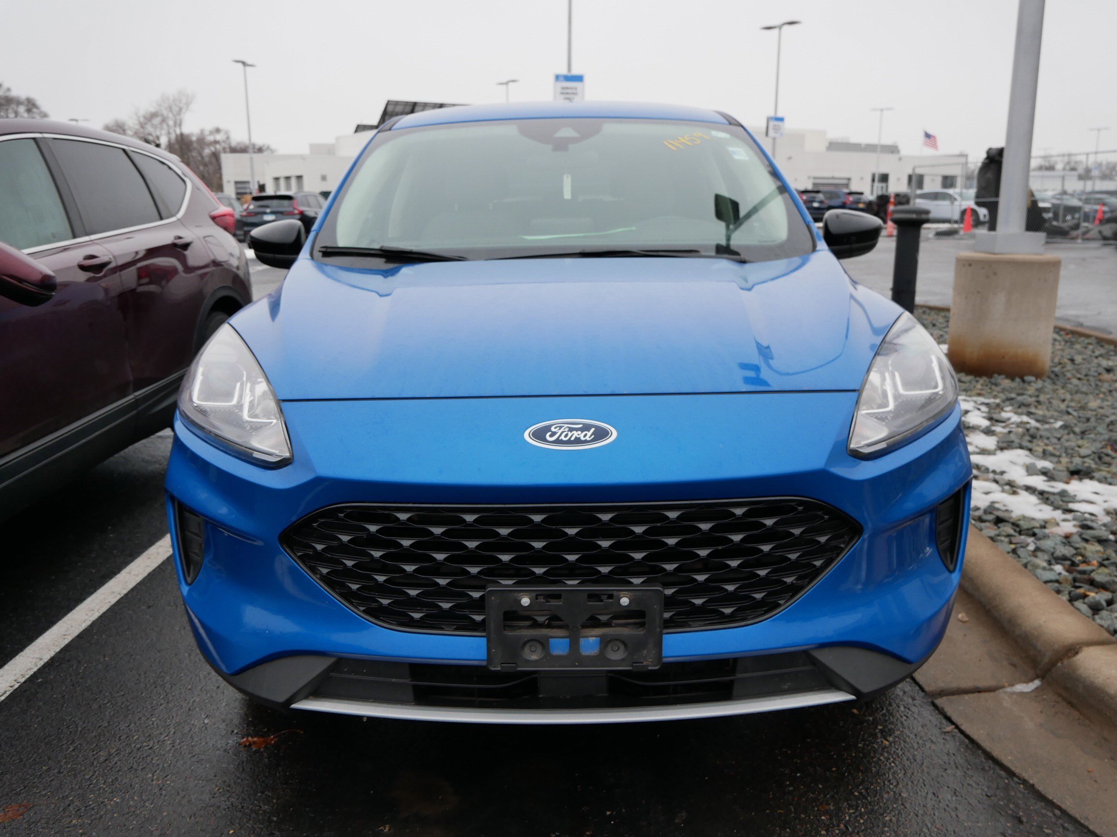 Used 2020 Ford Escape SE Sport image 2