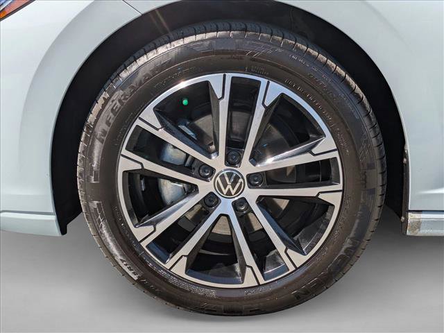 Used 2025 Volkswagen Jetta Sport image 22