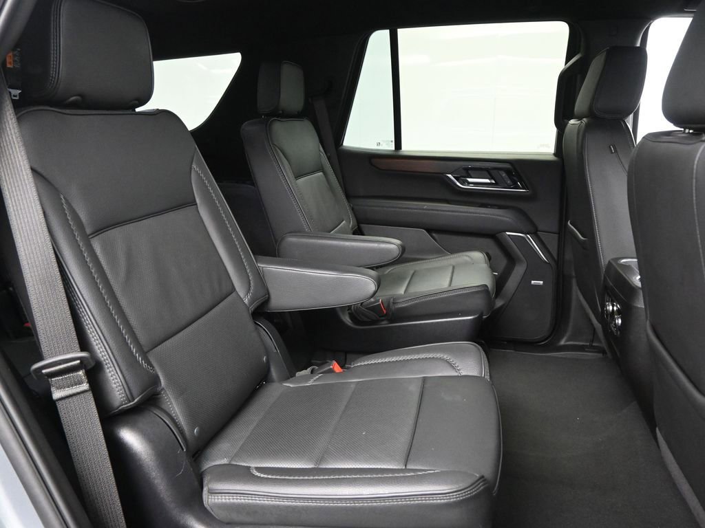 Used 2025 GMC Yukon Denali image 16