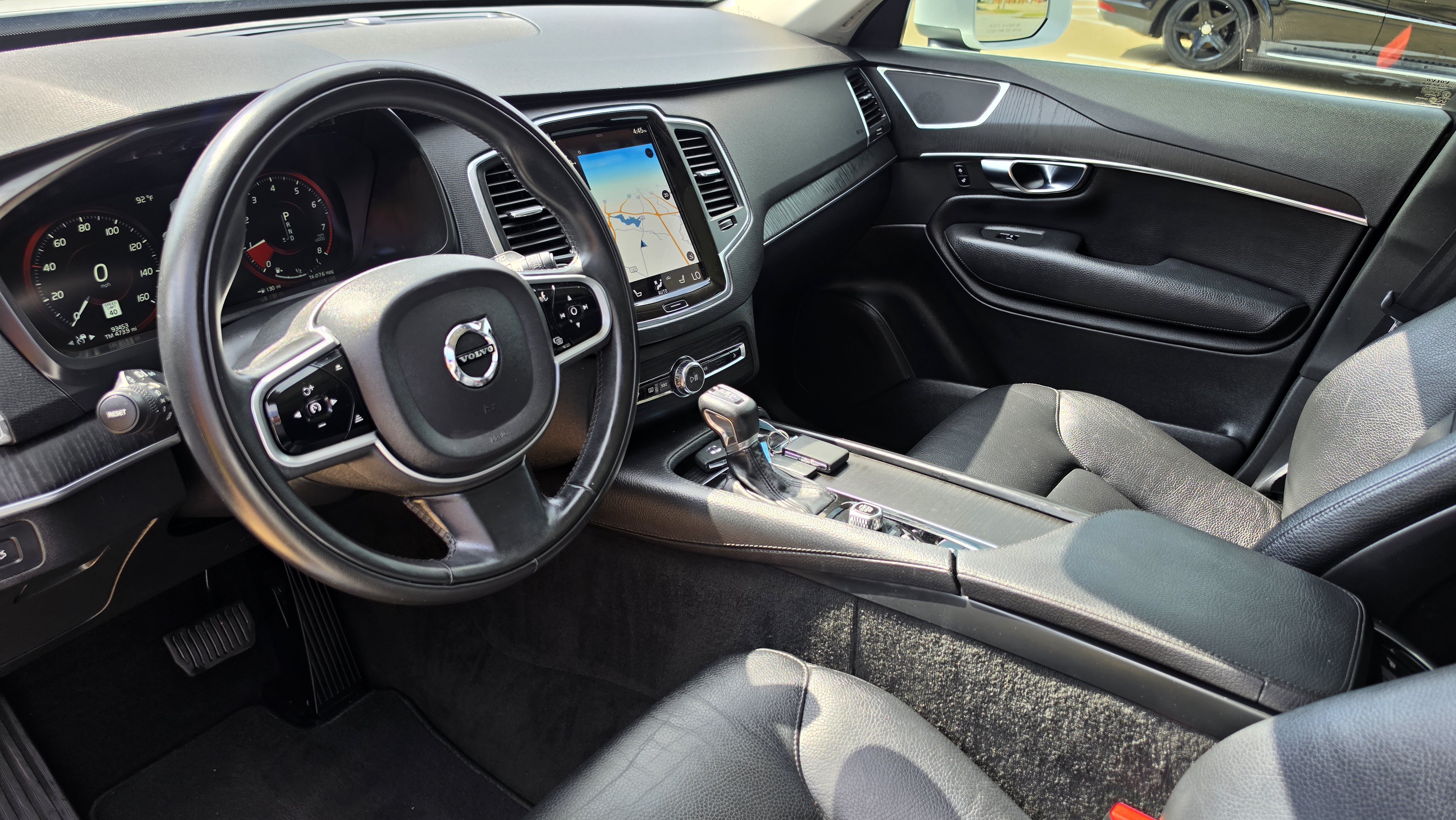 Used 2020 Volvo XC90 T6 Momentum AWD/4WD image 23