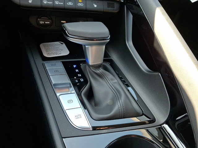 New 2026 Hyundai Elantra Limited FWD image 13
