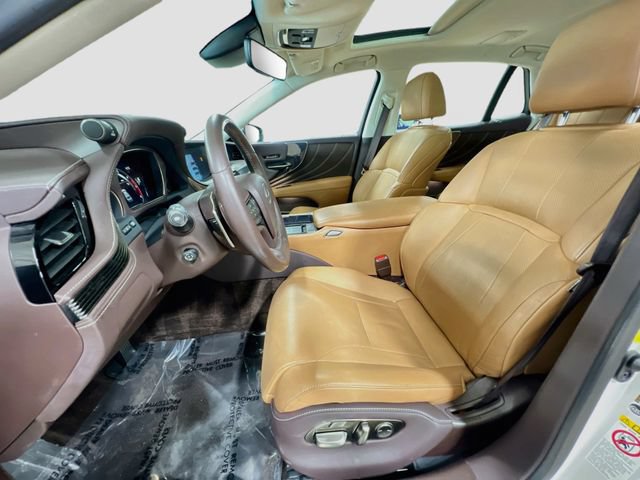 Used 2018 Lexus LS 500 w/ Accessory Package (Z2) RWD image 22
