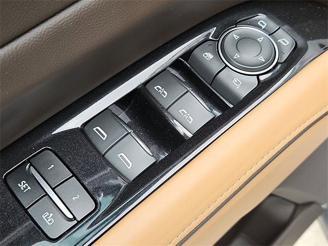 Used 2023 Cadillac Escalade ESV Premium Luxury image 30
