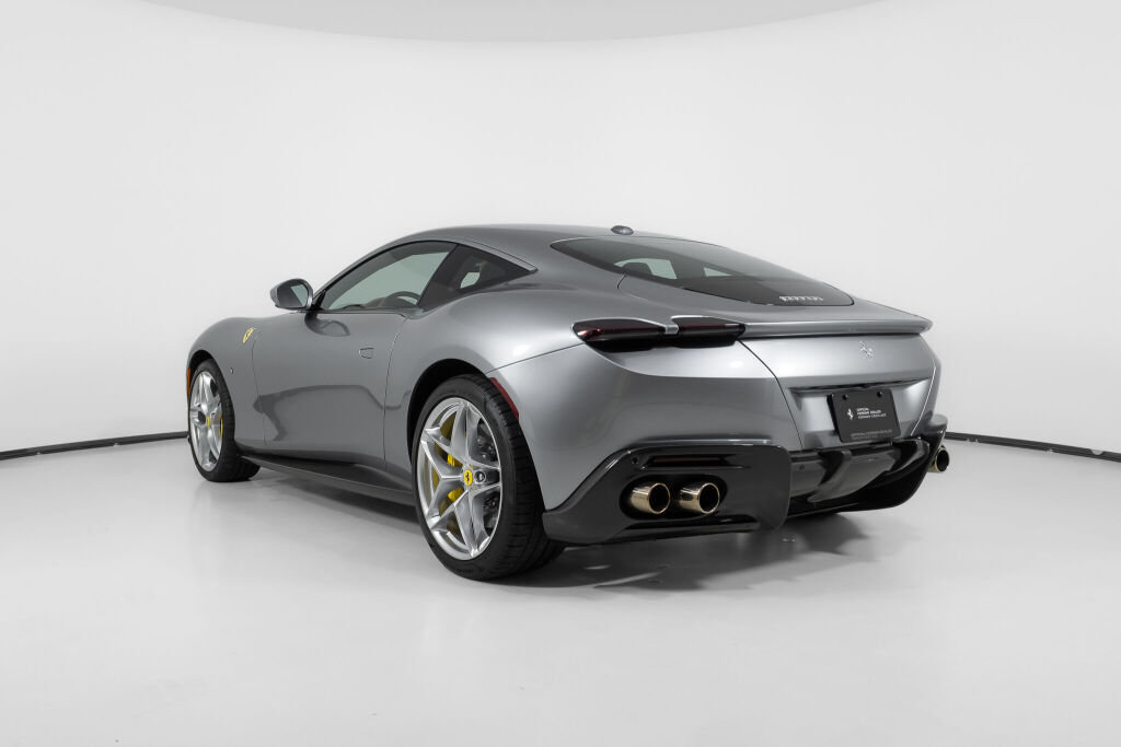 Used 2024 Ferrari Roma RWD image 7
