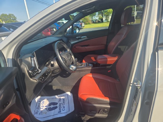 Used 2025 Kia Sportage SX FWD image 6