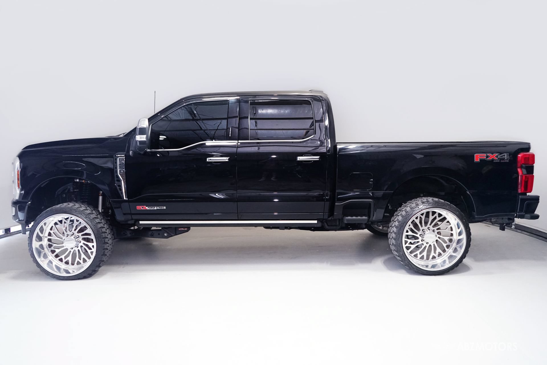 Used 2024 Ford F250 Limited w/ FX4 Off-Road Package AWD/4WD image 4